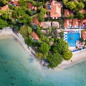 Exterior & Private Beach