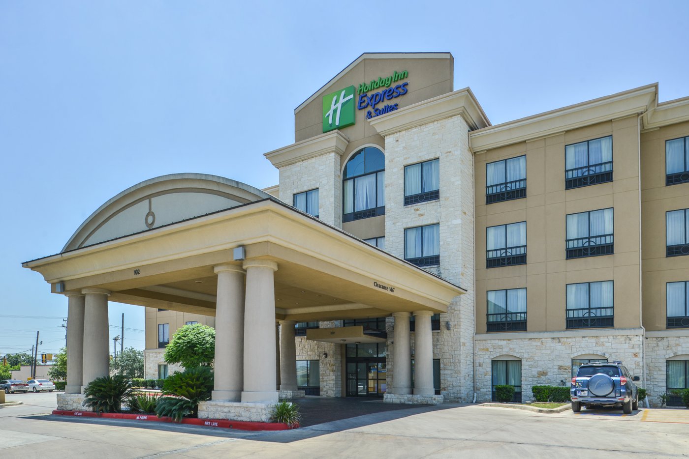 HOLIDAY INN EXPRESS HOTEL & SUITES SAN ANTONIO $71 ($̶1̶1̶1̶) - Updated ...