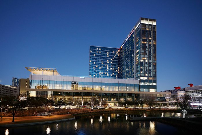 Marriott Marquis Houston: Khách sạn sang trọng với kiến trúc độc đáo và dịch vụ chu đáo đang chờ đón bạn tại thành phố Houston, Mỹ. Hãy xem image của Marriott Marquis Houston để khám phá vẻ đẹp và tiện nghi hoàn hảo của chỗ nghỉ này.