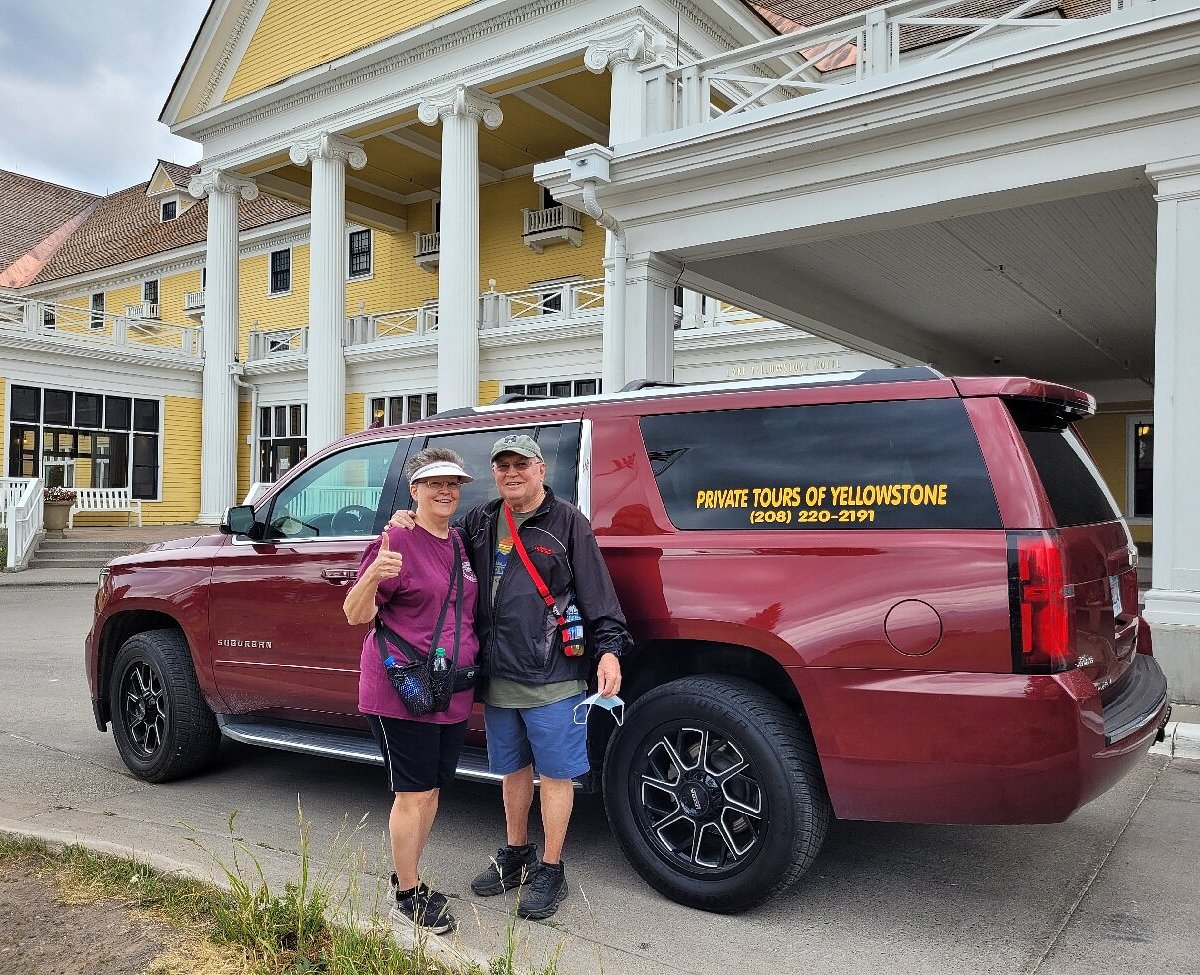 private tours yellowstone