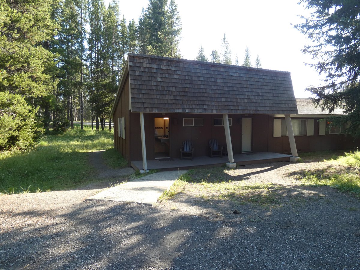 LAKE LODGE CABINS - Updated 2024 Prices & Reviews (Yellowstone National ...