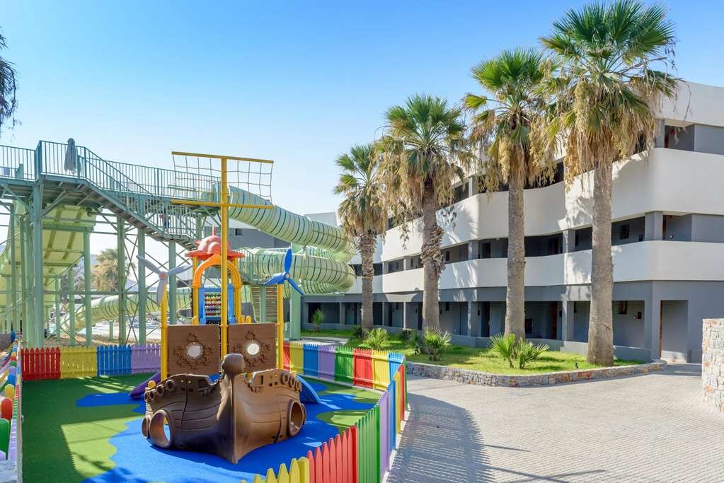 Hotel photo 24 of Arina Beach Resort.