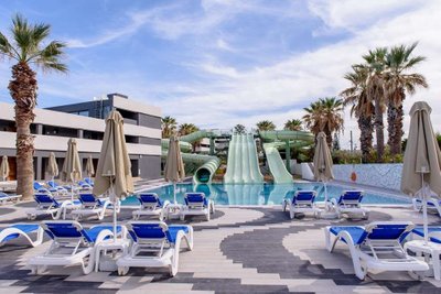 Hotel photo 12 of Arina Beach Resort.