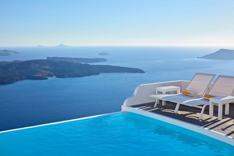 11 best Santorini hotels with private pools - Tripadvisor