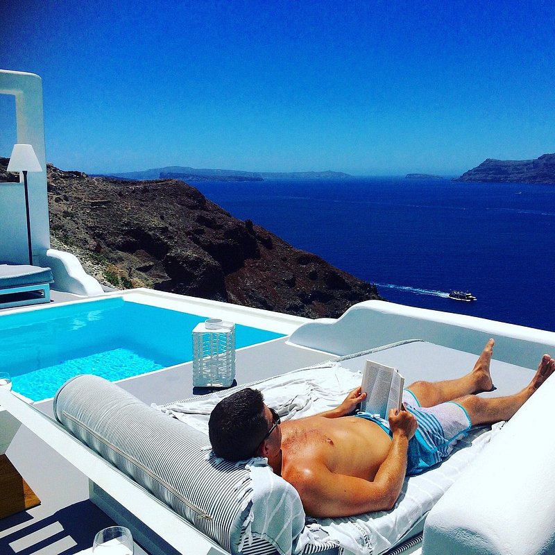 11 best Santorini hotels with private pools - Tripadvisor
