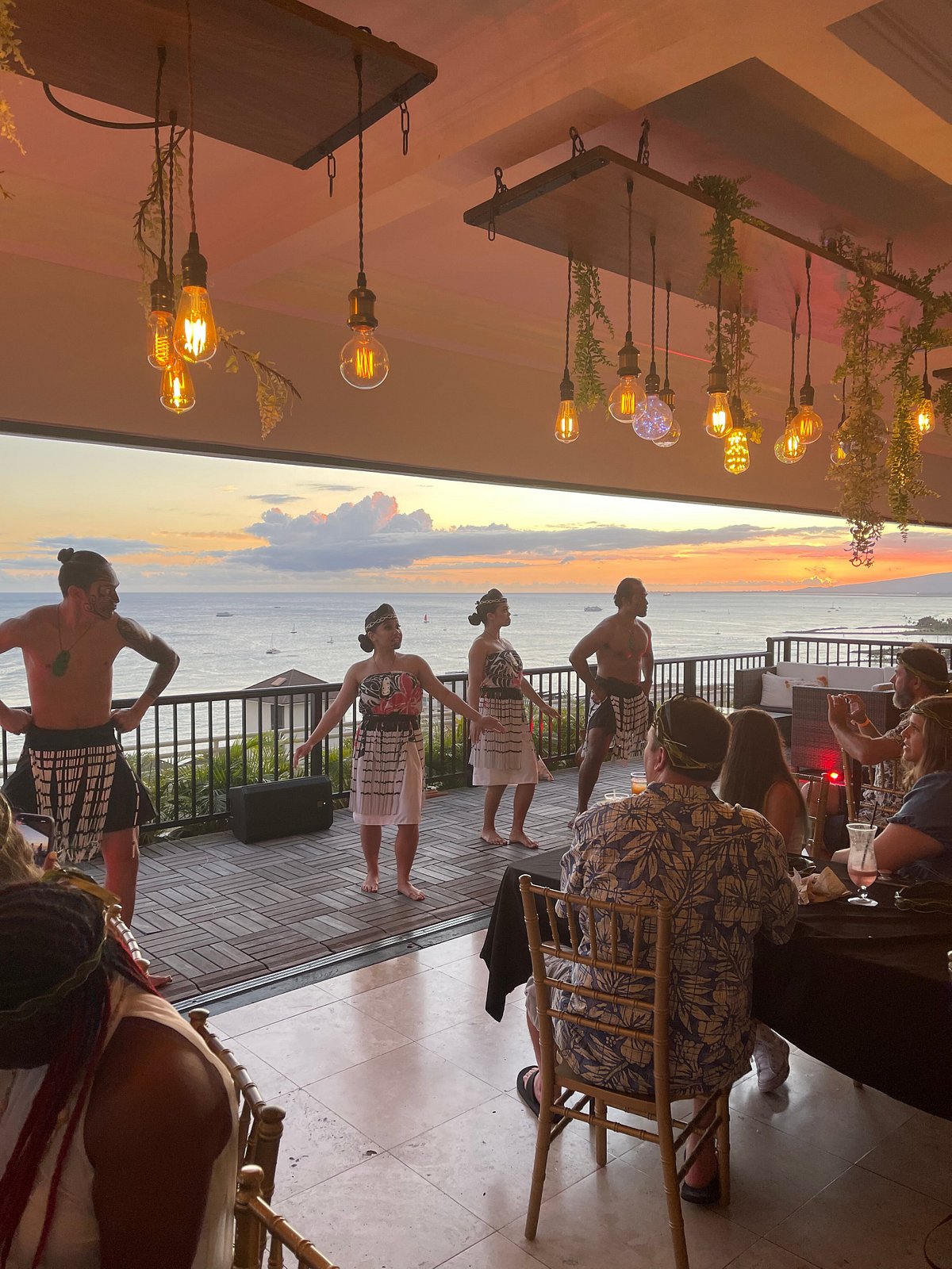 Waikiki Sunset Luau Honolulu All You Need To Know Before You Go