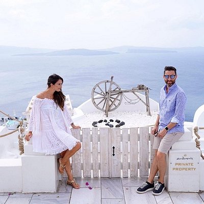 Santorini honeymoon itinerary: Planning a romantic Aegean escape ...