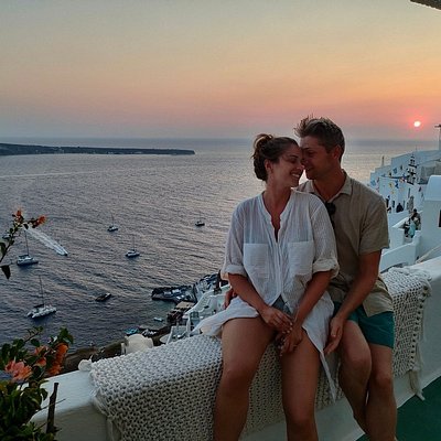 A couple at Caldera Massages Studio & Spa in Santorini