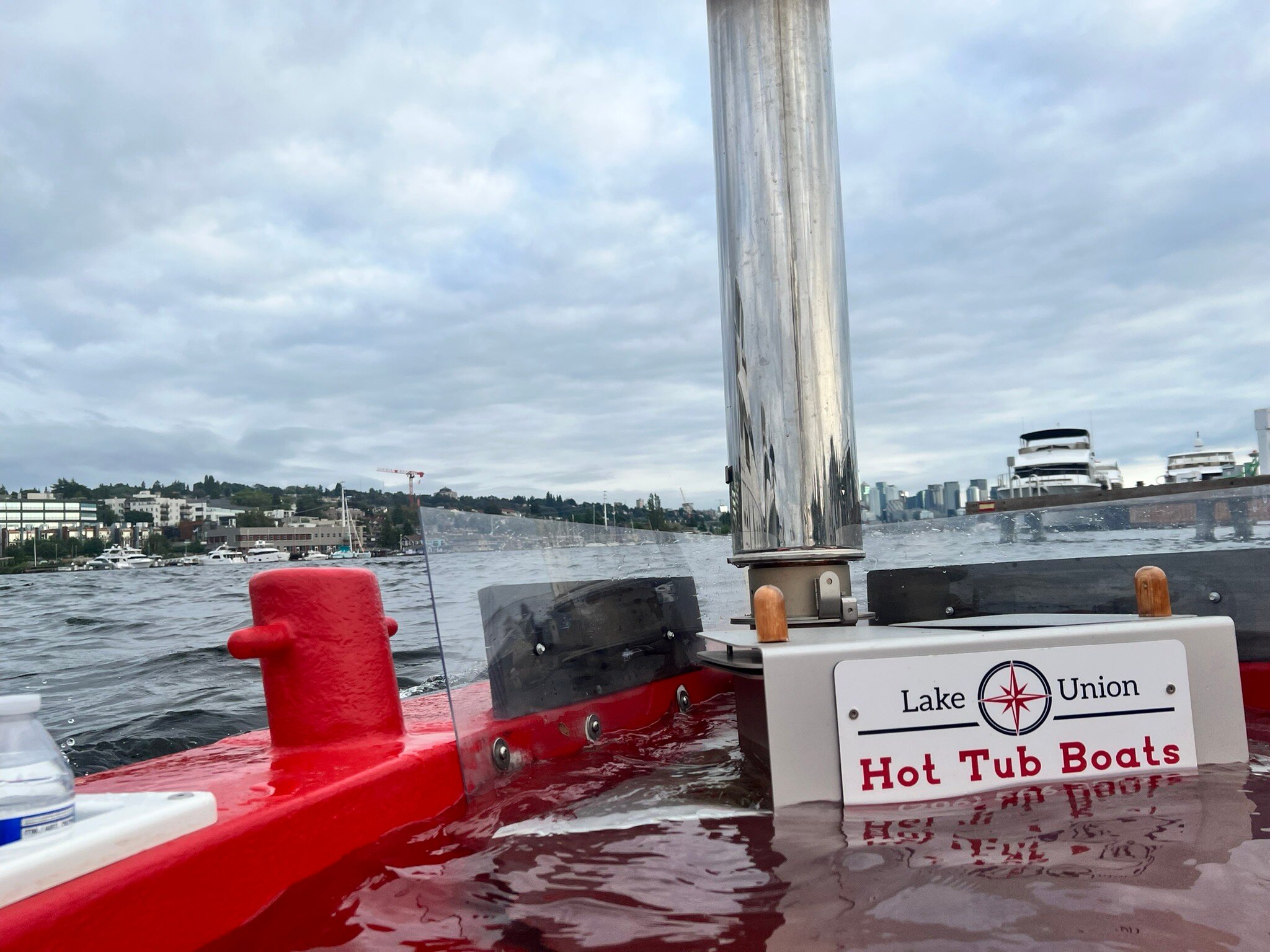 Lake Union Hot Tub Boats - All You Need To Know BEFORE You Go (2024)