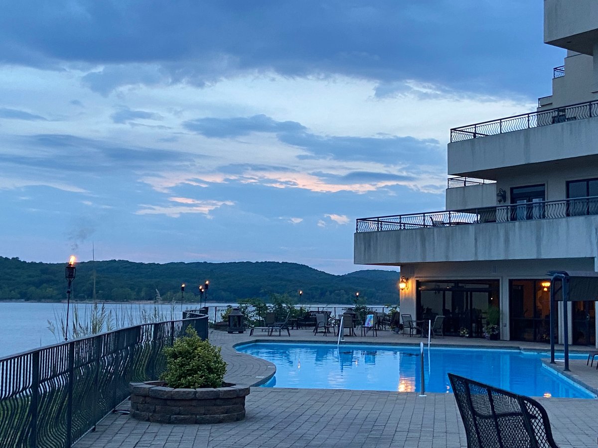 D'MONACO LUXURY RESORT AT TABLE ROCK LAKE - Prices & Villa Reviews ...