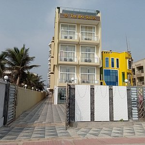 We are glad to introduce, The Hotel Bay Suites, Puri located on new Marine Drive Road, near Light House the Land of Lord Jagannath, and the tranquility of the Bay of Bengal brings a celebration of divinity. A morning starts by waking up from suites bed with a cup of warm tea and taking a look outside from your balcony, which is a golden sea view, How Would That Feel? Yes, it is delightful. That is the Hotel Bay Suites, Sea Facing Hotel at Puri for you. Gain some Suites feeling with us if you wan
