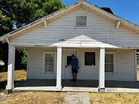 Mickey Mantle's childhood home vandalized, Local Sports