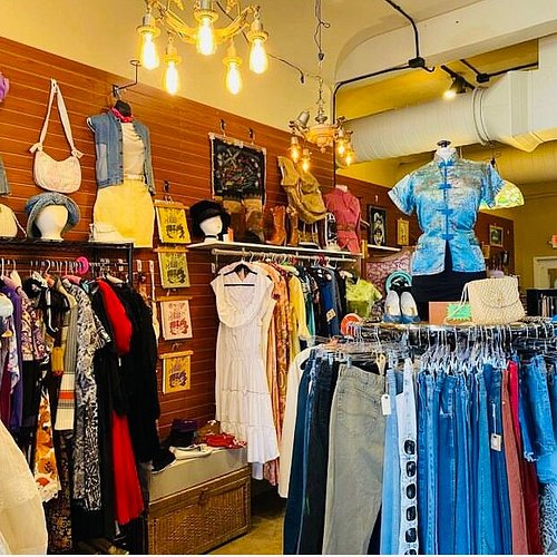THE 10 BEST Green Bay Gift & Specialty Shops (Updated 2024)