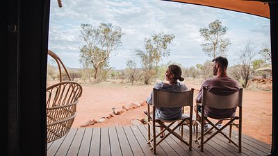 A man and woman at Kings Canyon Resort