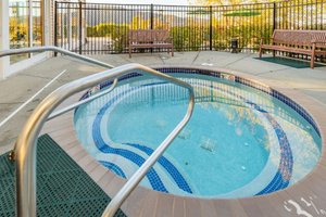 Pool & Beach