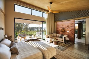 Room & Suite