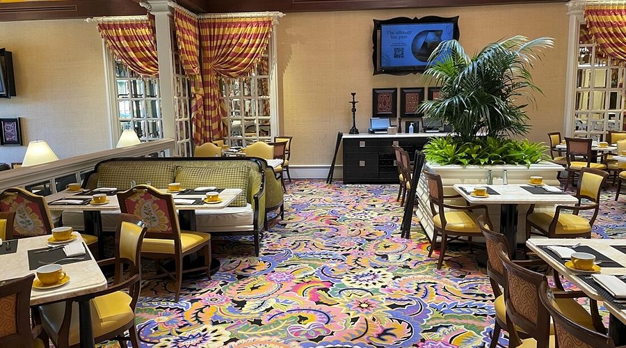 Terrace Pointe Café