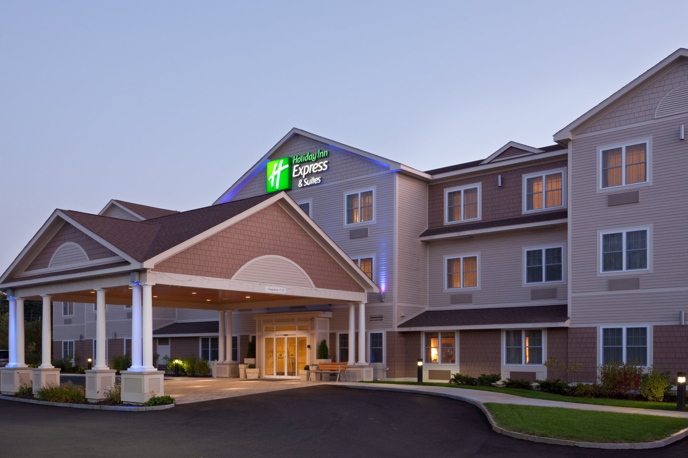 HOLIDAY INN EXPRESS & SUITES TILTON - LAKES REGION, AN IHG HOTEL $107 ...