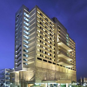 Holiday Inn Exterior