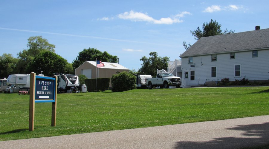Follow the signs and stopping where indicated will lead you to the perfect place where you can park your rig and take a beautiful walk up the hill to our office where you can check in before heading to your reserved site.