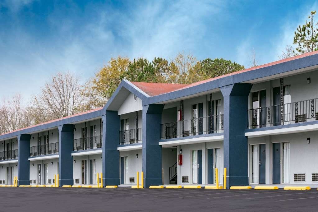 Super 8 by Wyndham Locust Grove (Géorgie) - tarifs 2023