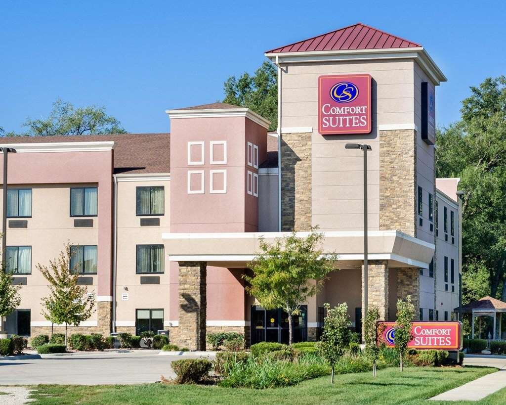 Comfort Suites Topeka Northwest UPDATED 2024 Prices Reviews Photos   Comfort Suites Hotel 