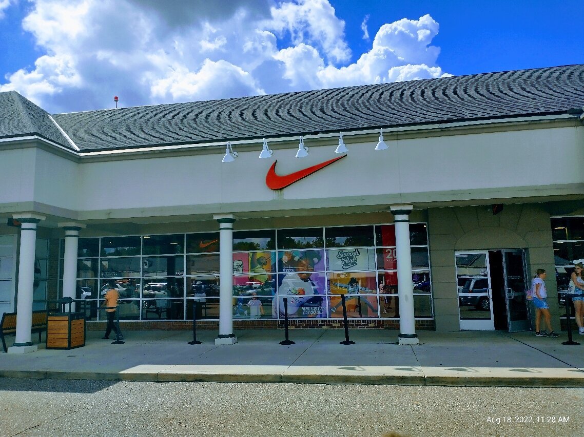 Nike outlet discount aurora farms