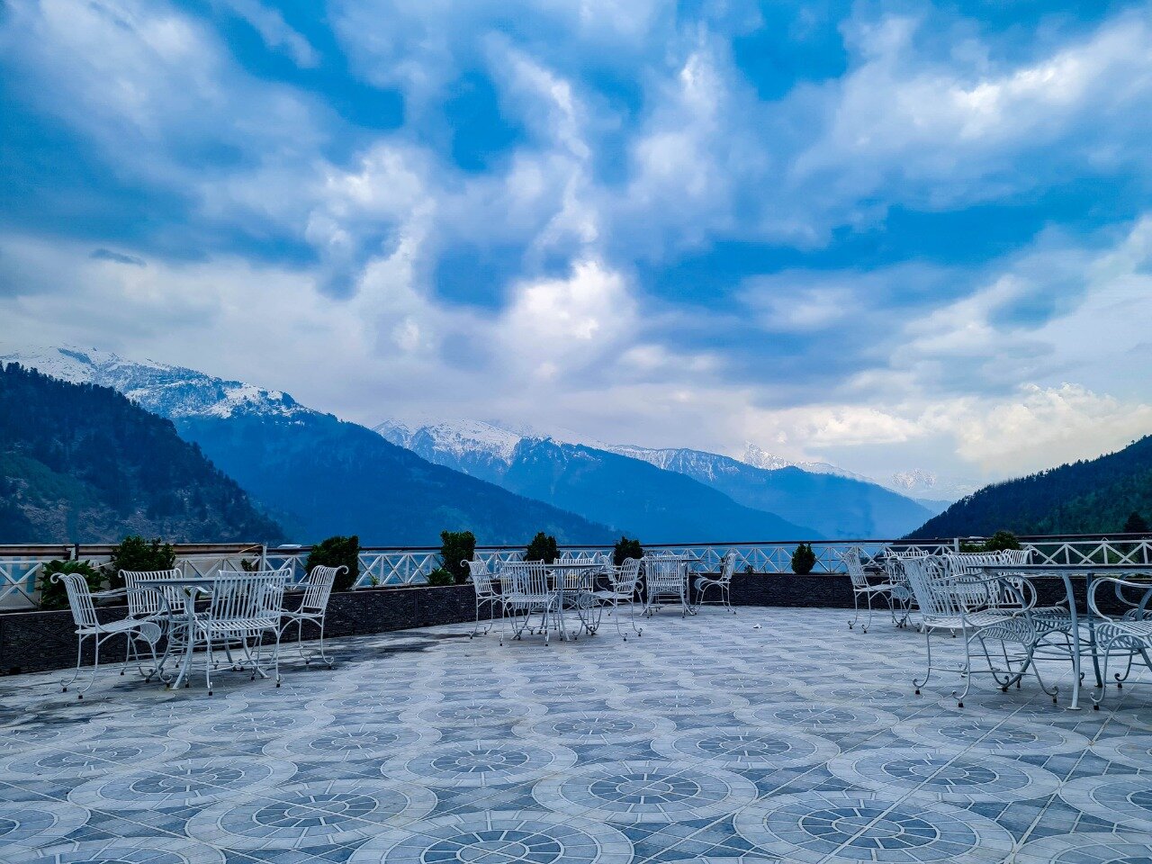 HOTEL MOUNTAIN TOP - Prices & Reviews (Manali, India)