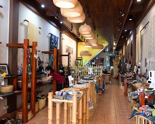 10 ร้านขายของที่ระลึกและสินค้าพิเศษที่ดีที่สุดใน เวียงจันทน์ - Tripadvisor 10 ร้านขายของที่ระลึกและสินค้าพิเศษที่ดีที่สุดใน เวียงจันทน์ - Tripadvisor