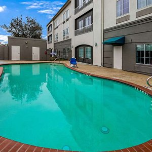 Motel Houston TX Spring pool