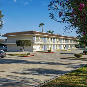 Motel Temecula CA Exterior