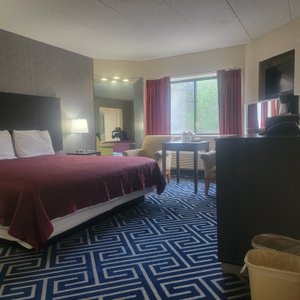 ROOM SUIT