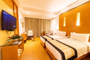 Room & Suite