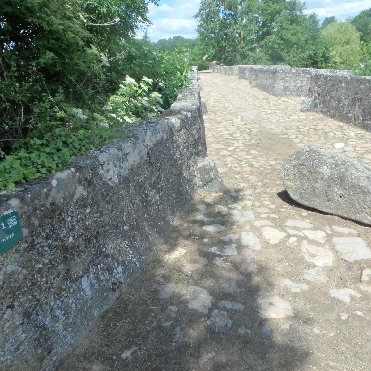 Vieux Pont Ou Pont Roman De Gourgé (Gourge) Lohnt es sich?