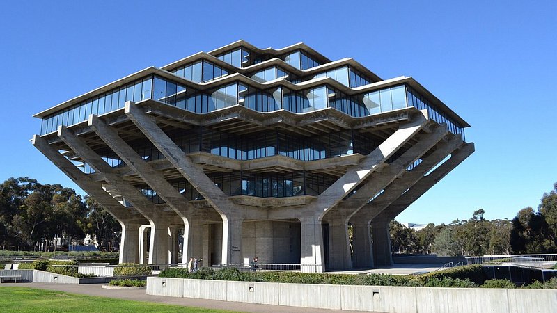 Exterior view of Geisel Library 