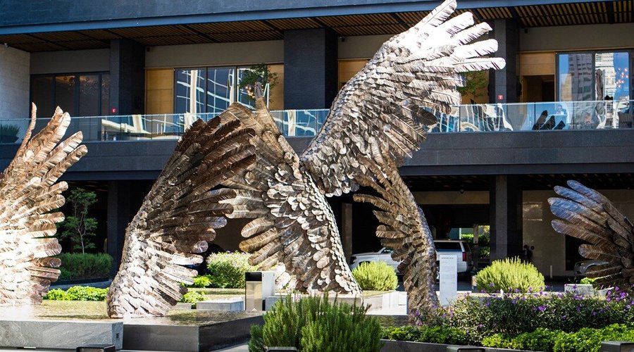 Libertad, aspiración, inteligencia e inspiración, eso es lo que «Anhelos» obra del artista Rafael San Juan representa.🤩 #AmoAndares