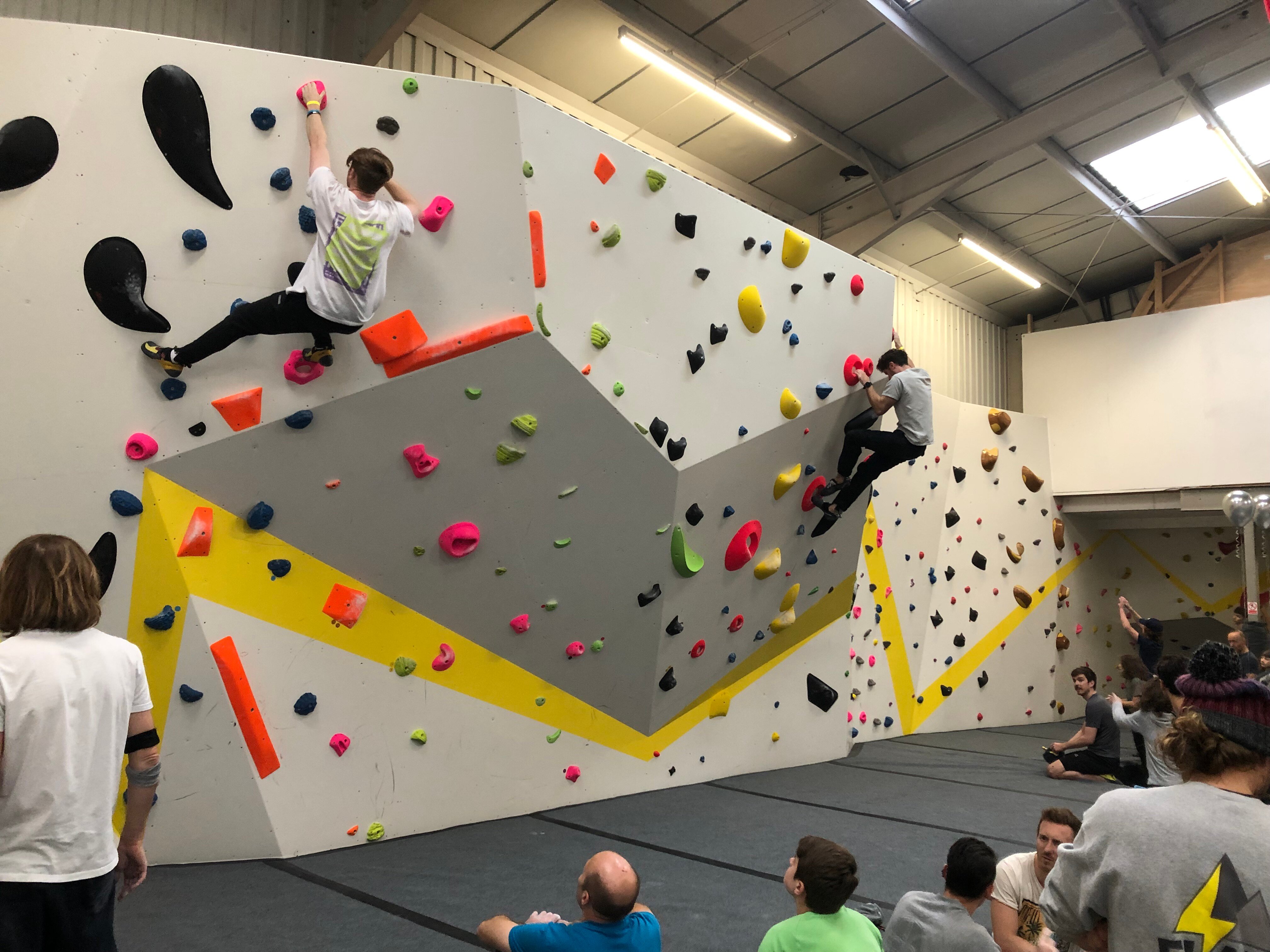 Flash climbing store