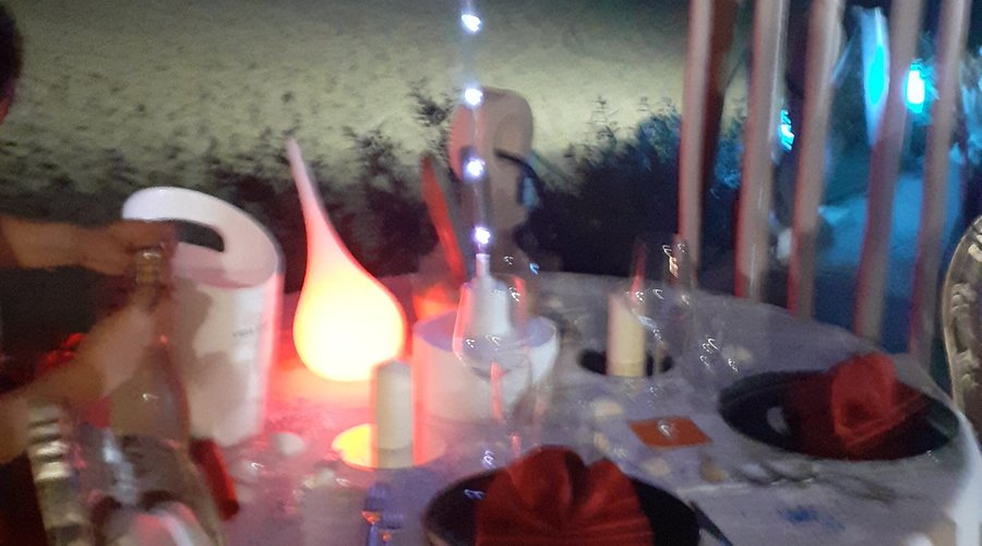 Consiglio questa bellissima location sono stato seguito dal personale in ogni particolare della serata un ringraziamento a salvatore e al suo staff cordiale e gentile cena di altissimo livello ottimo qualità prezzo andate e non ve ne pentirete primi e secondo di speciali e non solo anche la pizza con forno a legna buonissima pizzaiolo Antonio top siwte stati fantastici e ci avete regalato con i vostri servizi una serata 5 stelle 