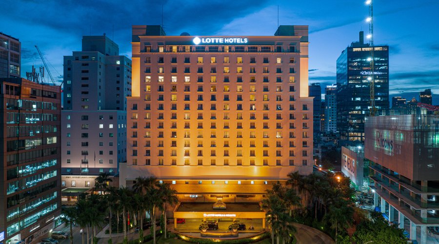 Enjoy a relaxing stay in Saigon with the iconic view fronting to Saigon River at LOTTE HOTEL SAIGON