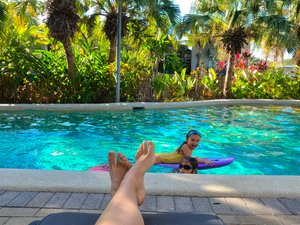 Pool & Beach
