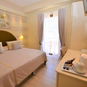 Hotel Villa Steno in Monterosso al Mare, image may contain: Cityscape, Urban, Building, Neighborhood