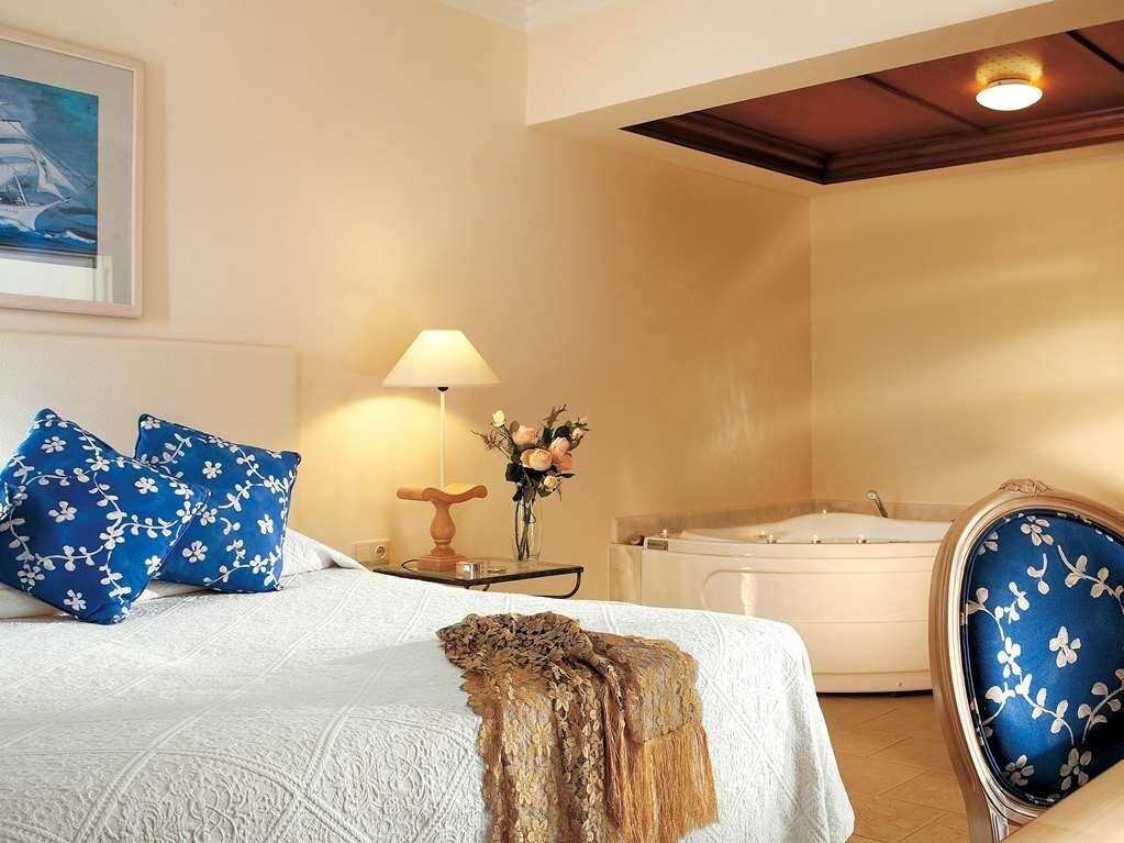Hotel photo 2 of Grecotel Marine Palace & Aqua Park.