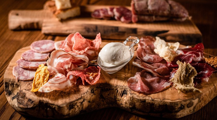 Sua Maestà il Tagliere di salumi misti 