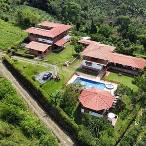 Foto aerea Casa Chute / Aereal picture 