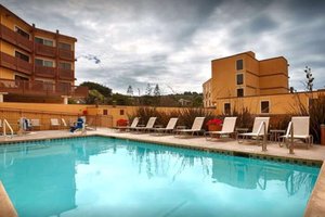 Pool & Beach