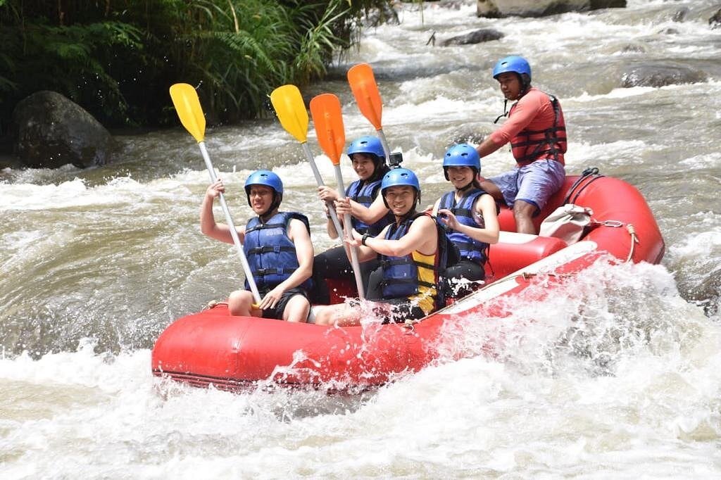 Go White Water Rafting