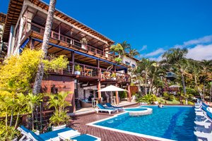 Piscina e praia