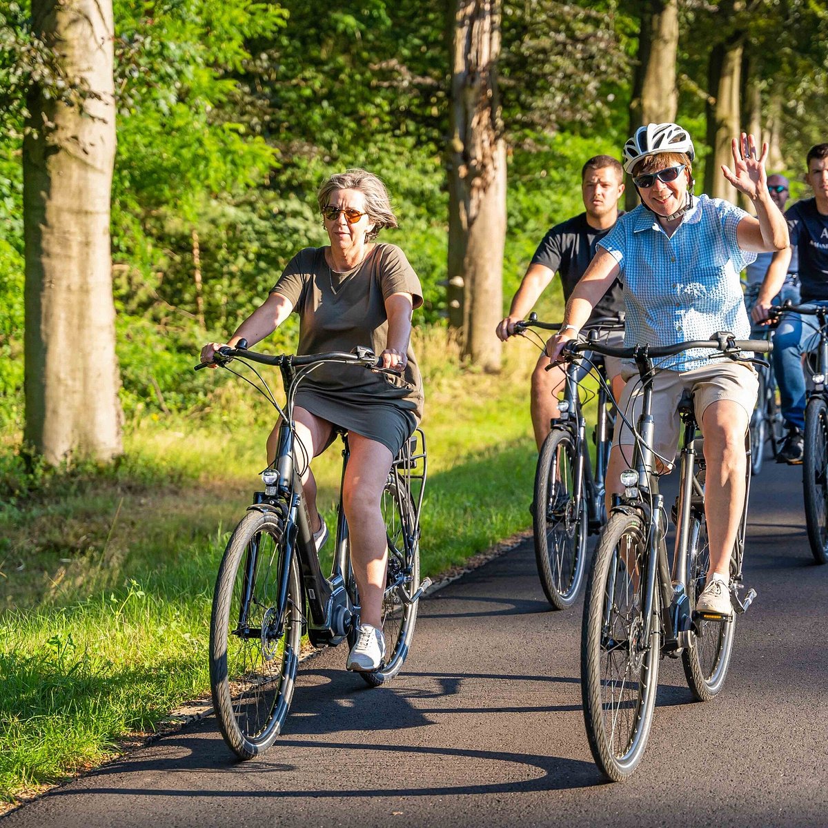 Fietsverhuur Neeroeteren - All You Need to Know BEFORE You Go