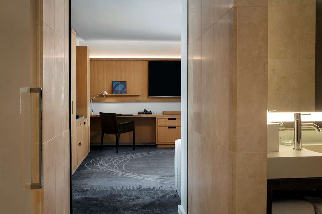 Hotel photo 86 of Conrad New York Downtown.