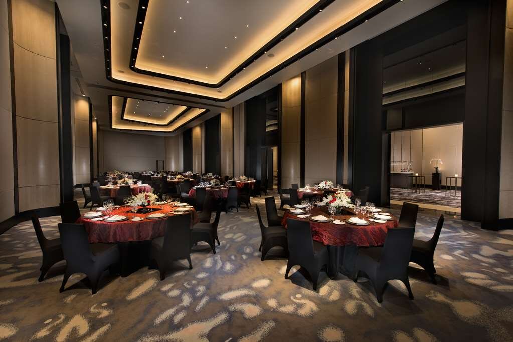 Hotel photo 7 of Conrad Manila.
